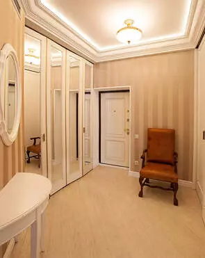 Прихожая в классическом стиле, массив дерева, PR227